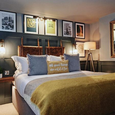 Kings Arms - Egham-Windsor Hotell Exteriör bild