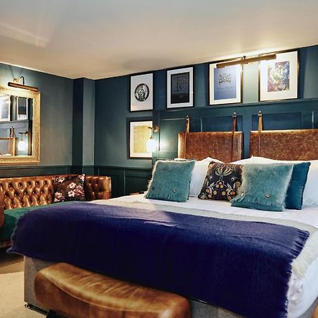 Kings Arms - Egham-Windsor Hotell Exteriör bild