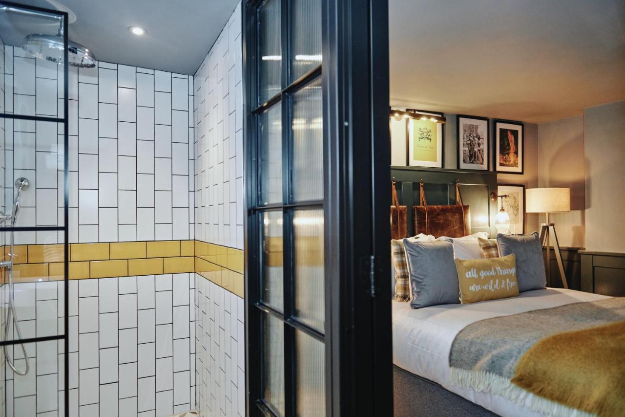 Kings Arms - Egham-Windsor Hotell Exteriör bild