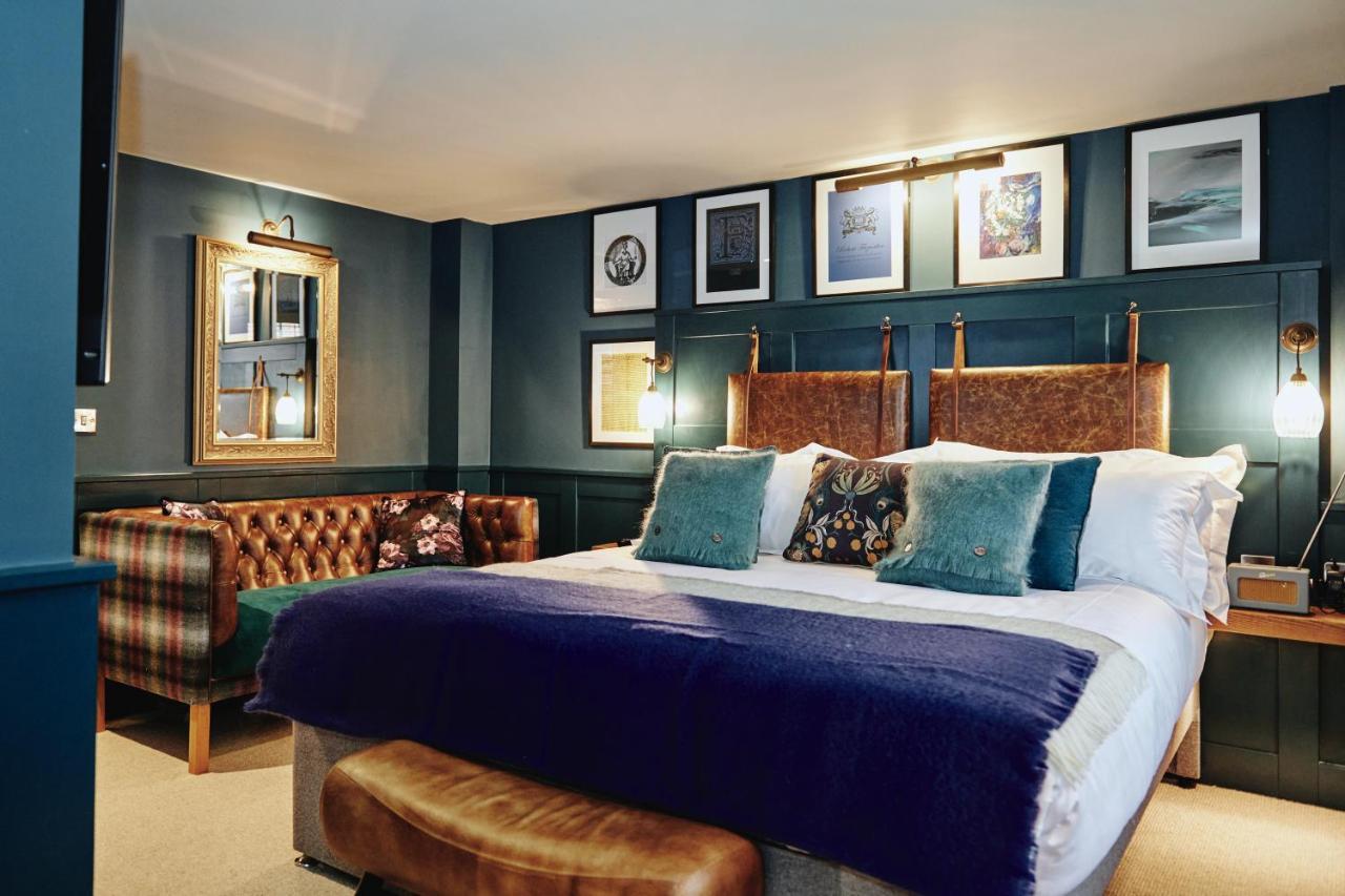 Kings Arms - Egham-Windsor Hotell Exteriör bild