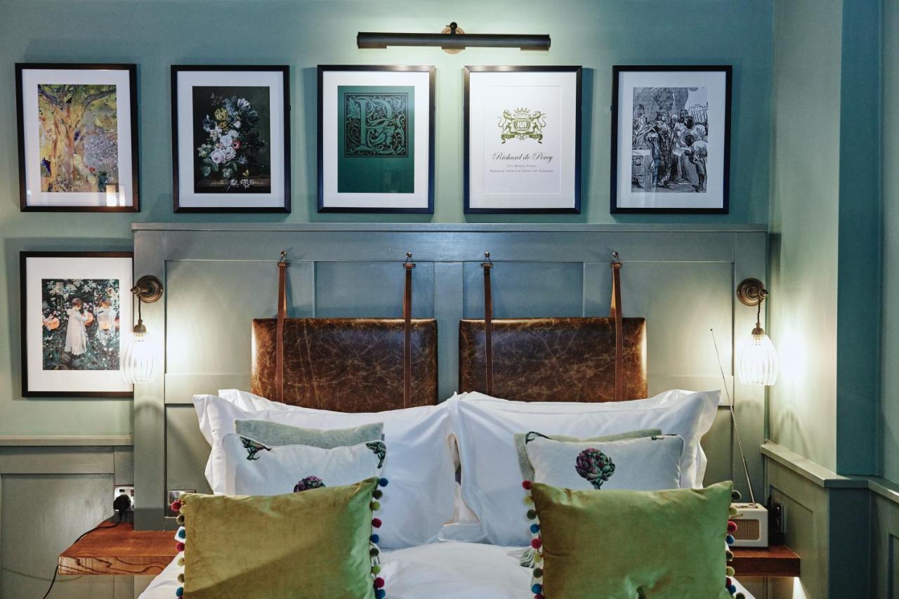 Kings Arms - Egham-Windsor Hotell Exteriör bild