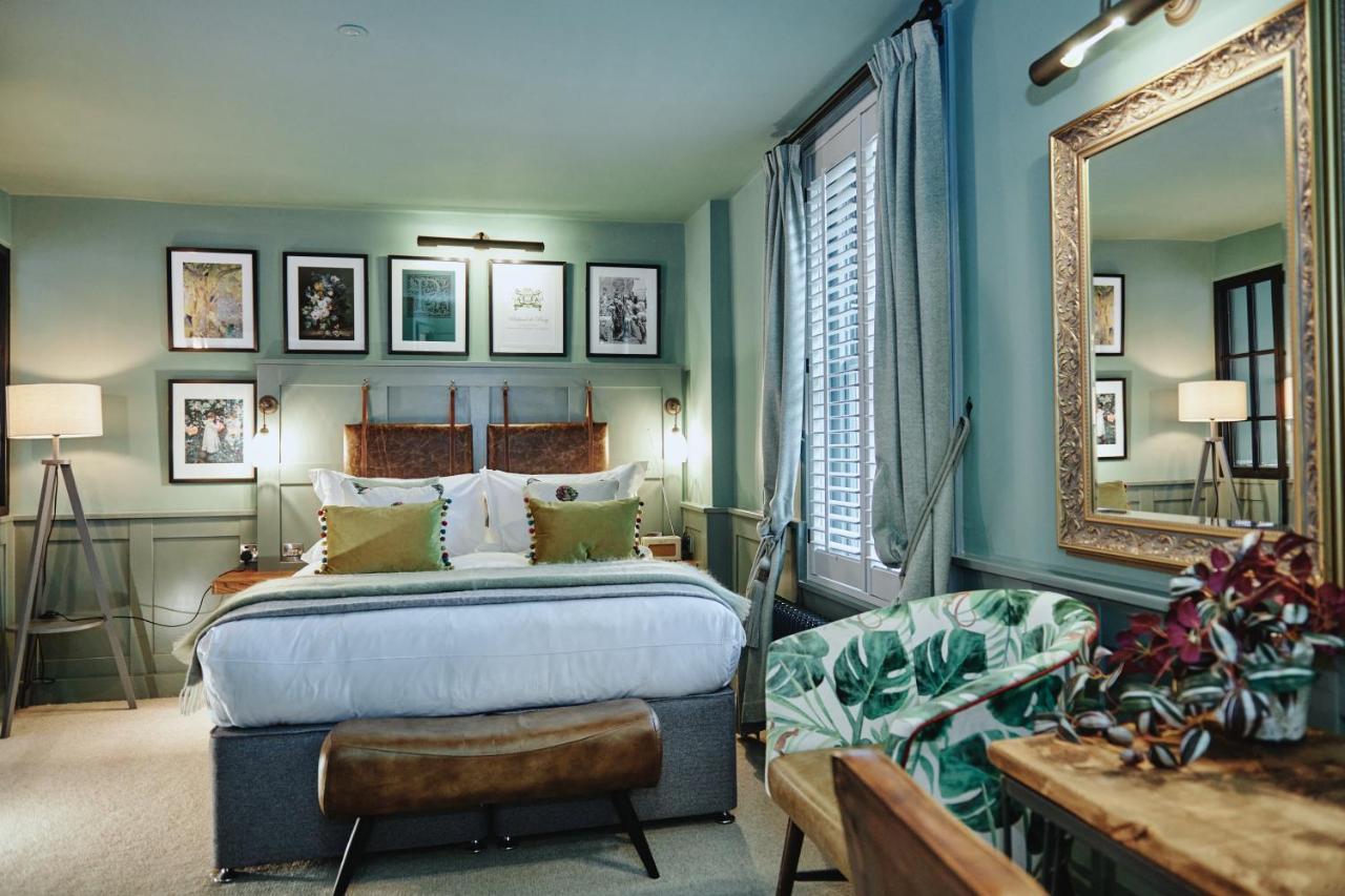 Kings Arms - Egham-Windsor Hotell Exteriör bild