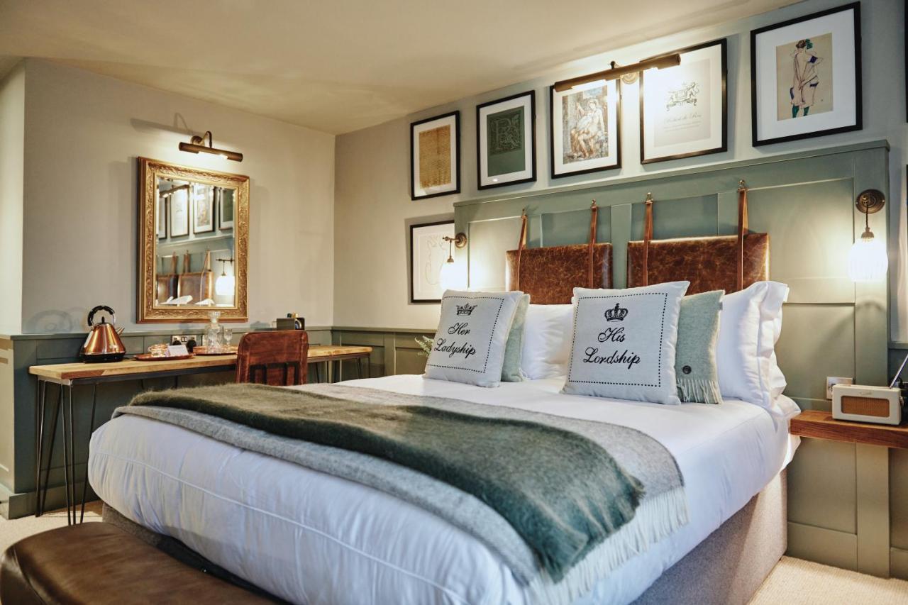 Kings Arms - Egham-Windsor Hotell Exteriör bild